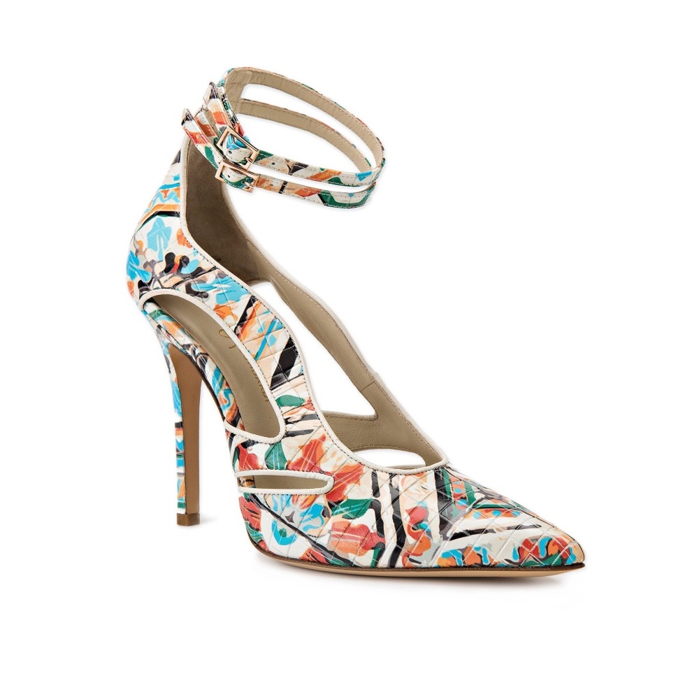 NICOLE BACCO KID SUEDE

Christina Lombardi